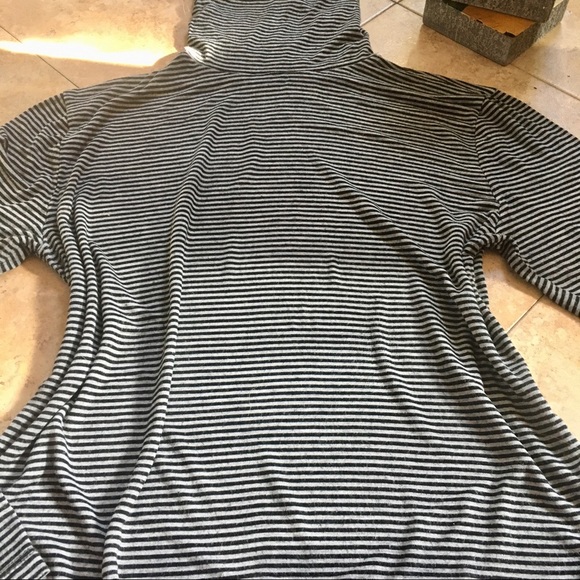 Turtle Neck - Picture 5 of 7
